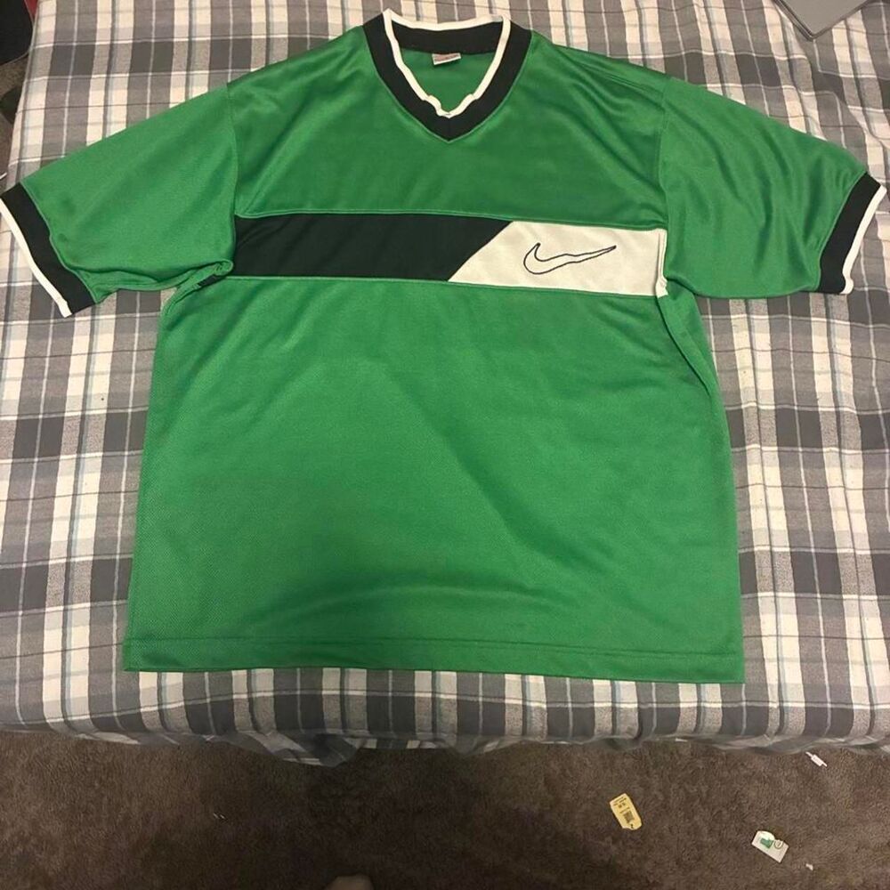 Nike Men's Green T-shirt